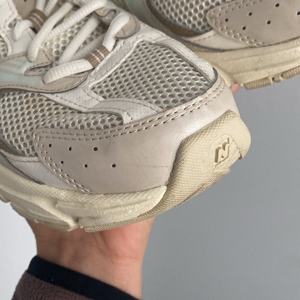 New Balance 530 Sneakers Beige - Picture 15 of 16